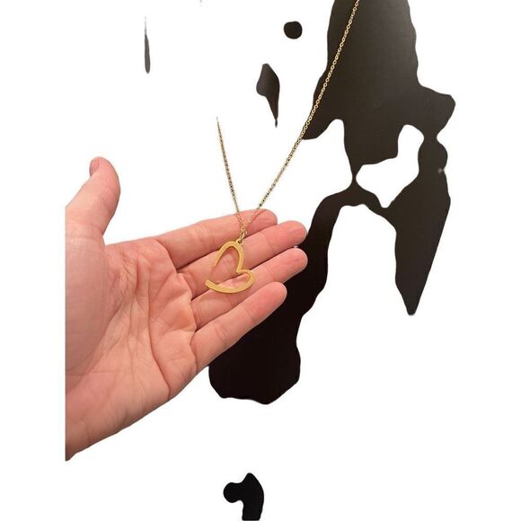 Burberry Heart Necklace - Picture 3 of 4